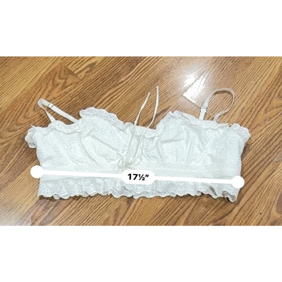 House of CB FEDERICA Ruffle Embroidered 
square-neck cotton-blend crop top L + - Picture 6 of 11